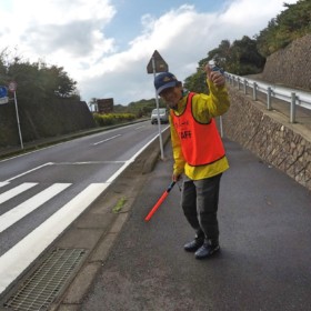 横断歩道は少ない。信号はもっと少ない
